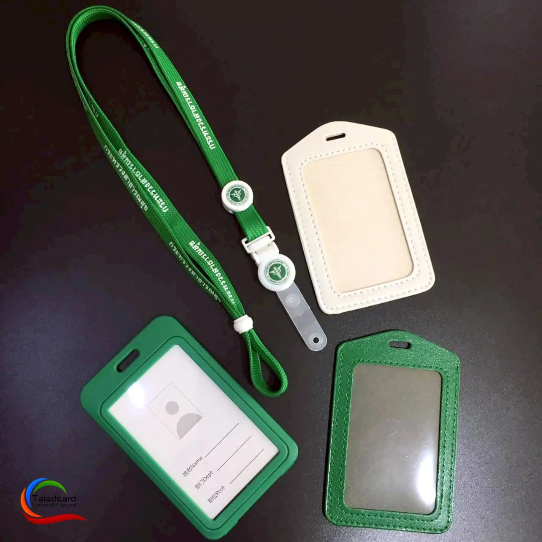 ชุดสายคล้องบัตรติดโลโก้เรซิ่น พร้อมซองหนัง กรอบพลาสติกแข็ง